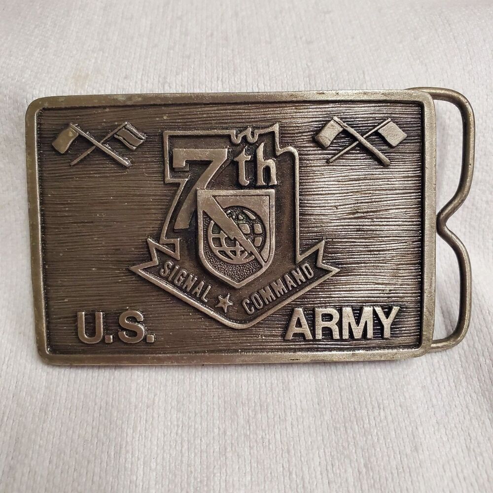Vintage 7th Signal Command US Army Brass Tone High End Belt Buckle RARE 735/1200